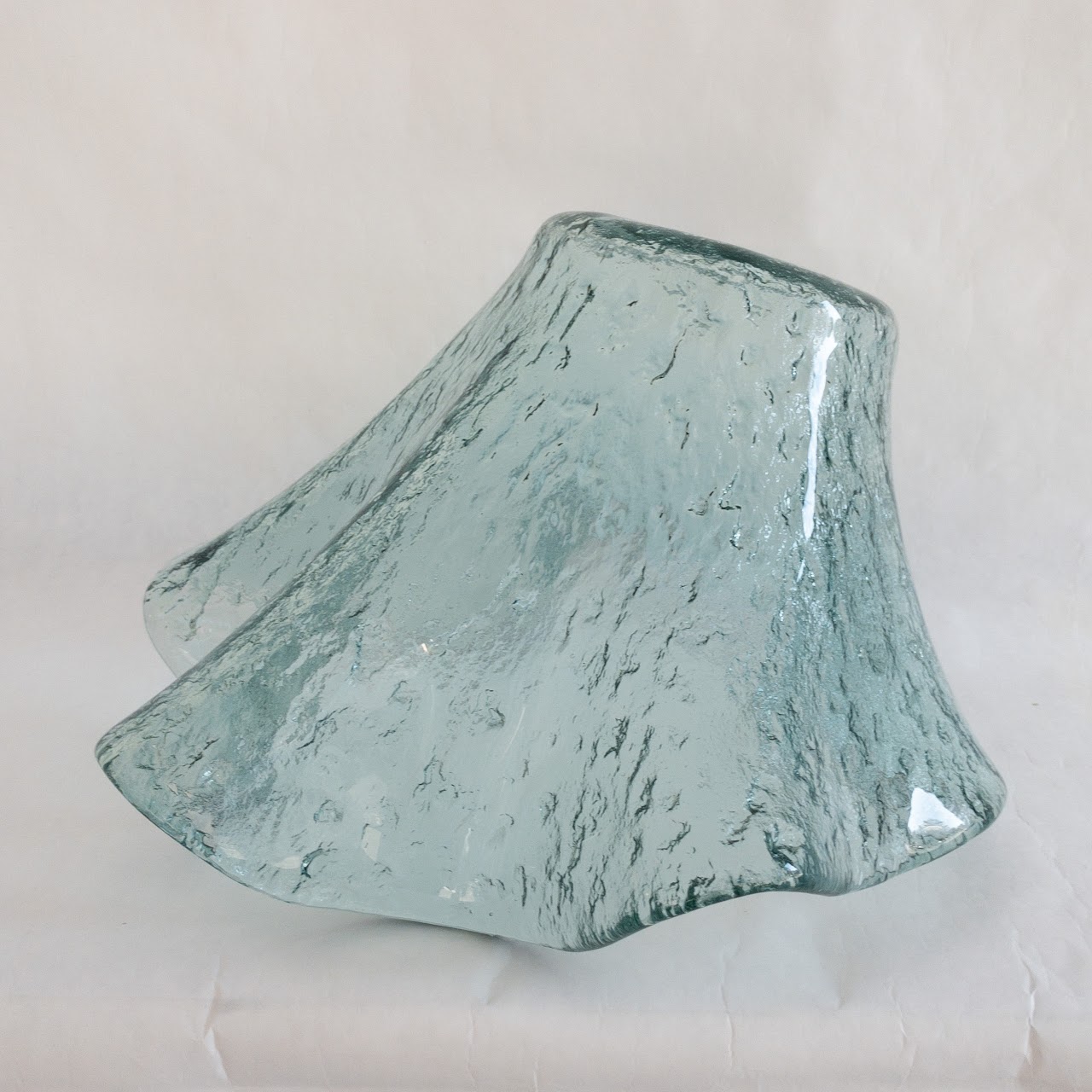 Ruffled Edge Art Glass Bowl