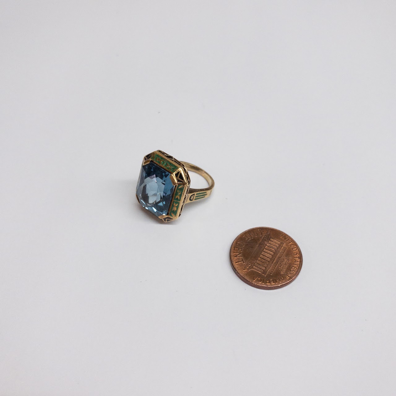 14K Gold Blue Stone & Enamel Cocktail Ring