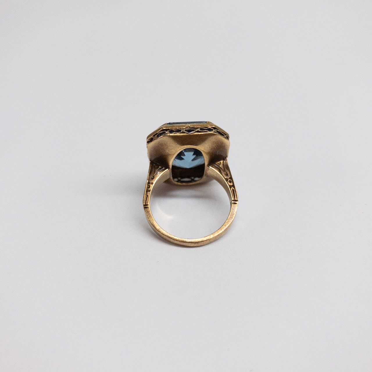 14K Gold Blue Stone & Enamel Cocktail Ring