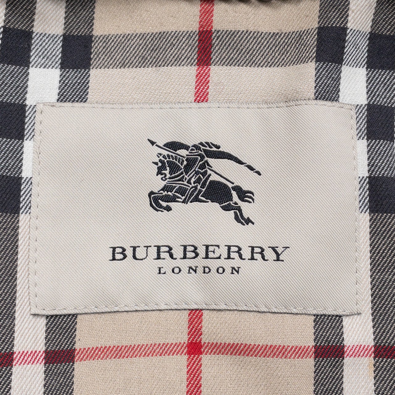 Burberry Mid Length Trench With Lining