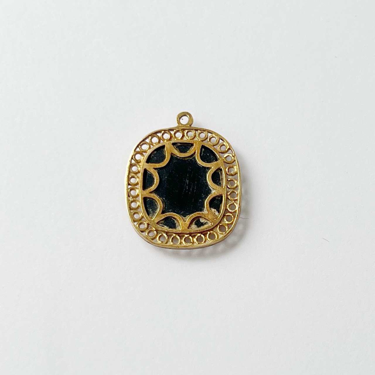 14K Gold Hebrew Character Pendant