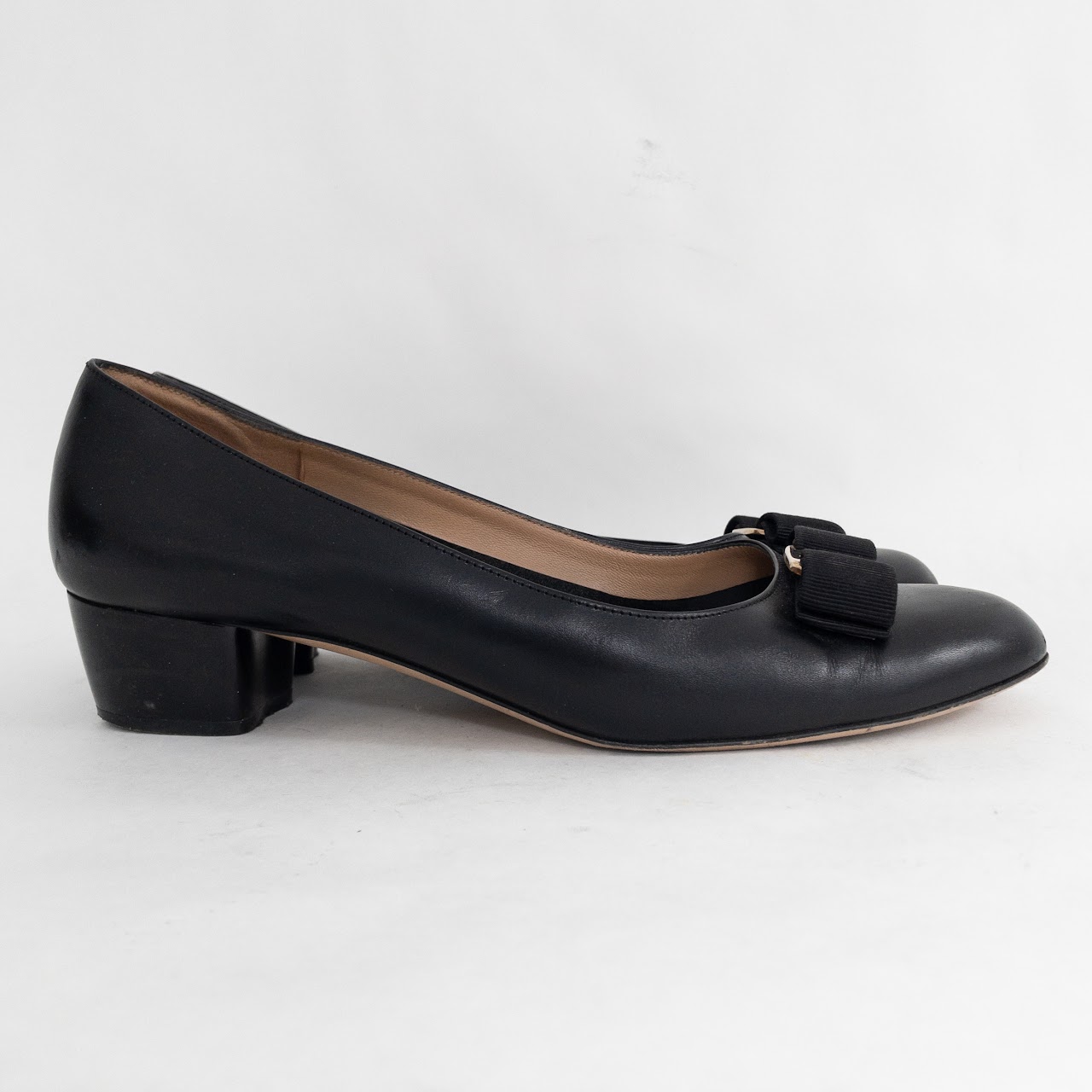 Ferragamo Low Heel Pumps