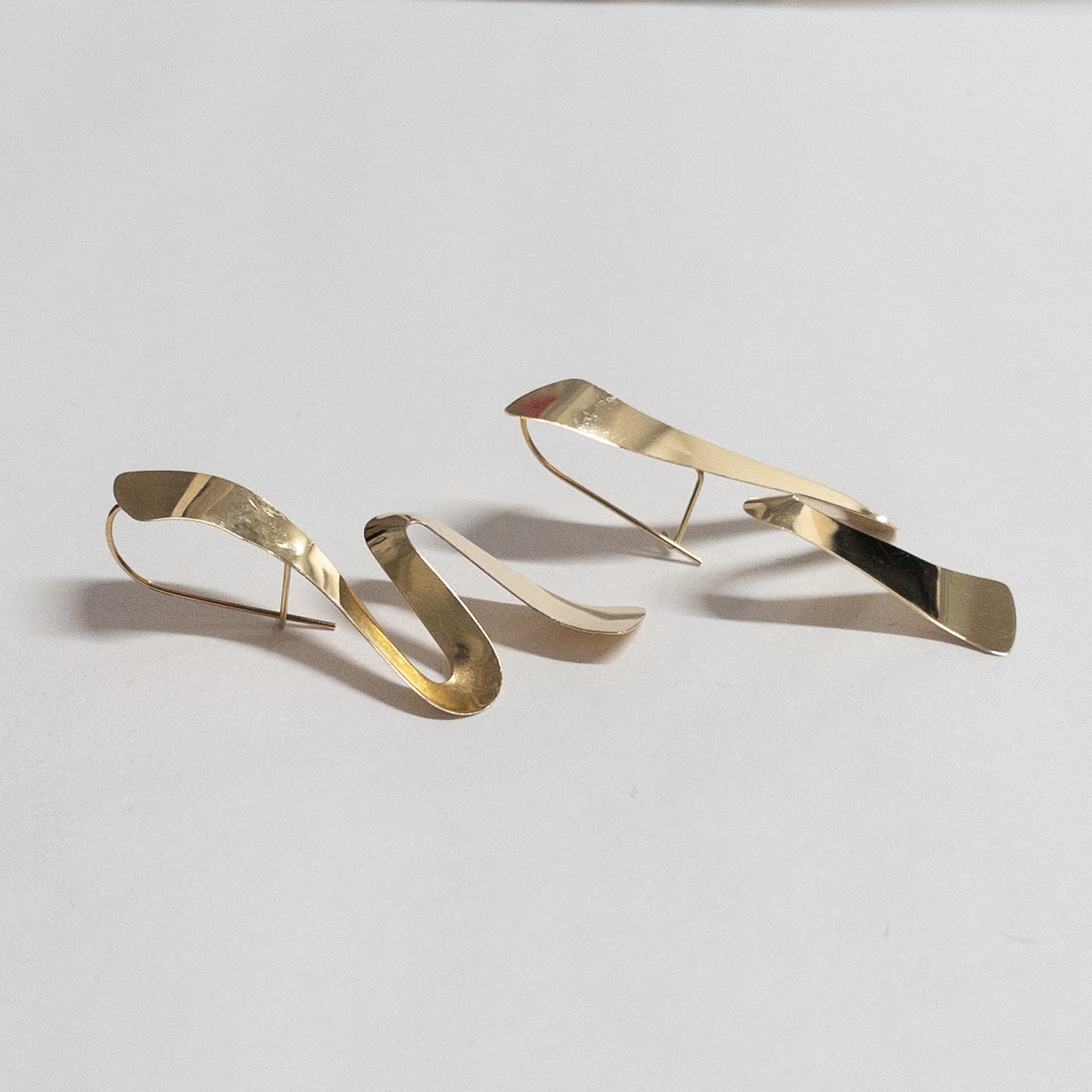 14K Gold Modernist Squiggle Earrings