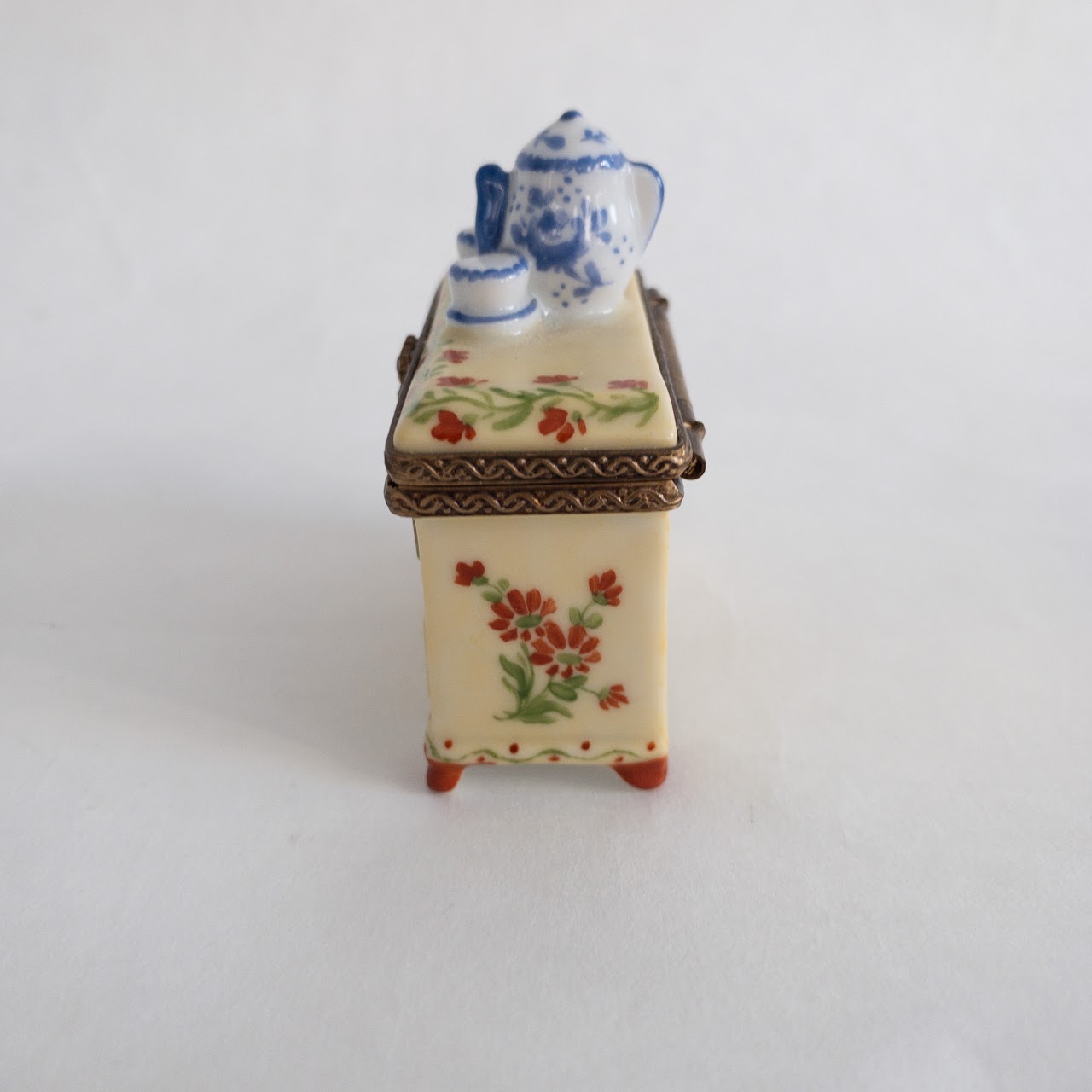 Limoges Tea Cabinet Pill Box