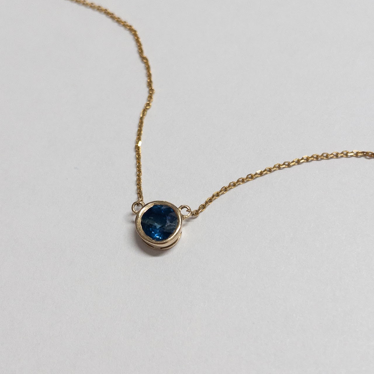 14K Gold and Blue Stone Pendant Necklace