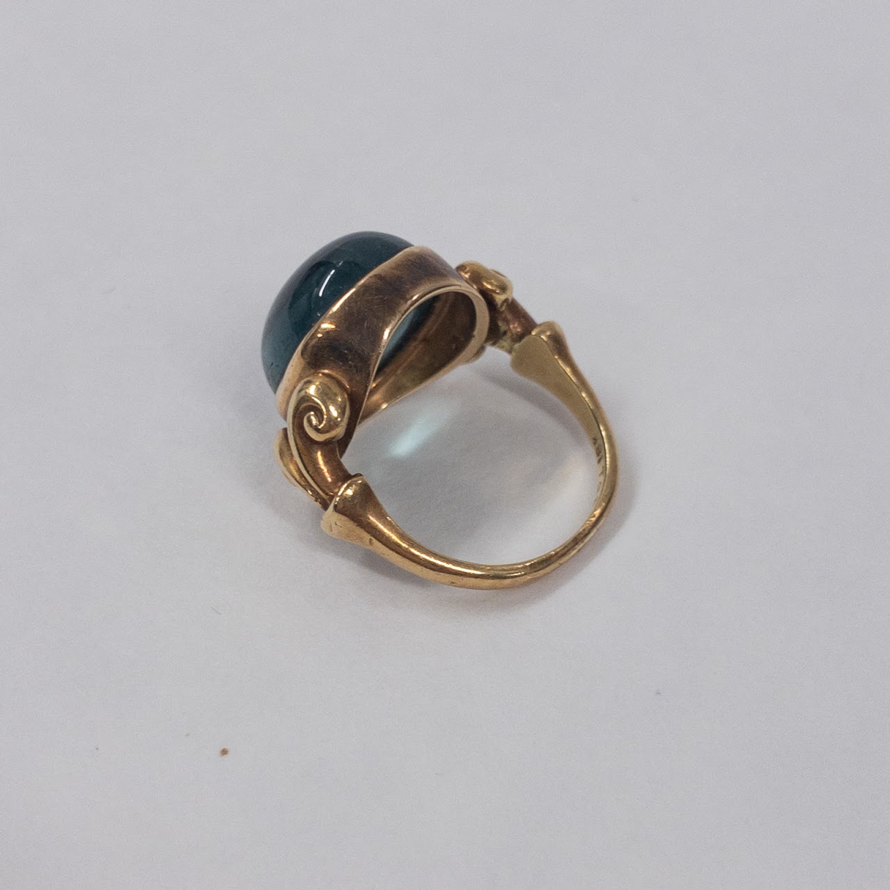 18K Gold Blue Glass Cabochon Ring