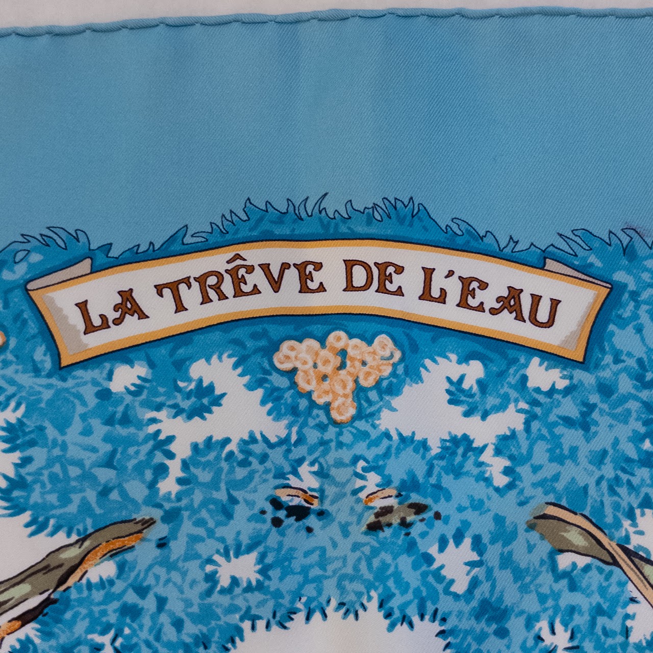 Hermès La Treve de L'Eau Jungle Carre 90 Silk Scarf