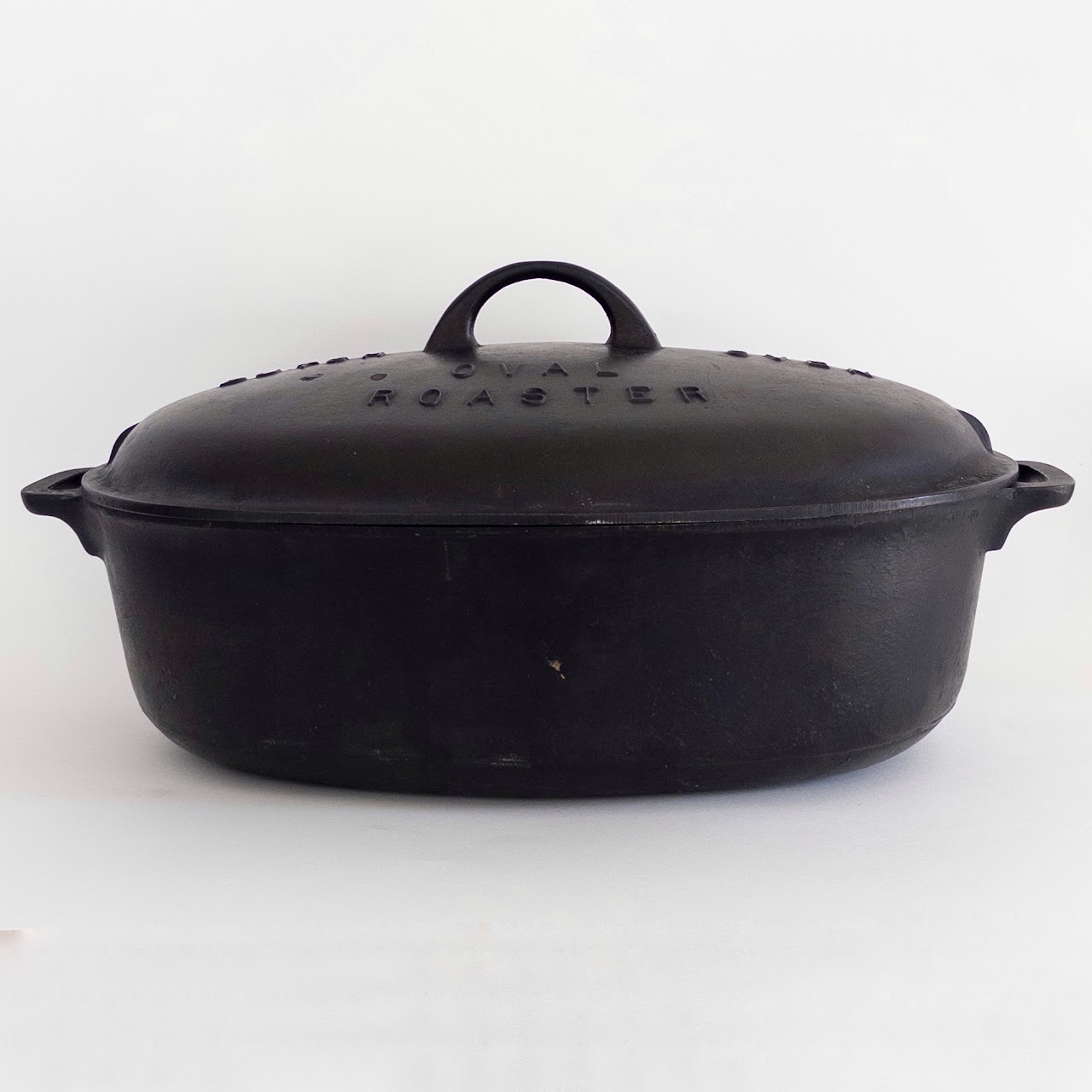 Griswold Number 5 Cast Iron Oval Dutch Oven