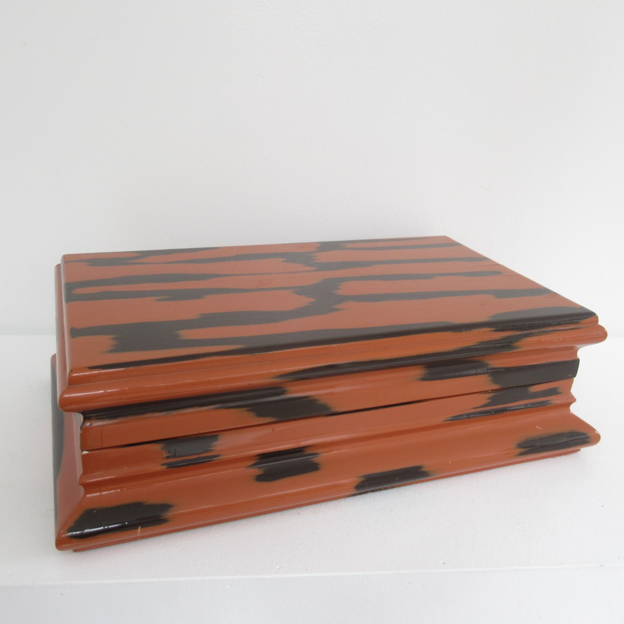 Lacquered Tiger Striped  Box