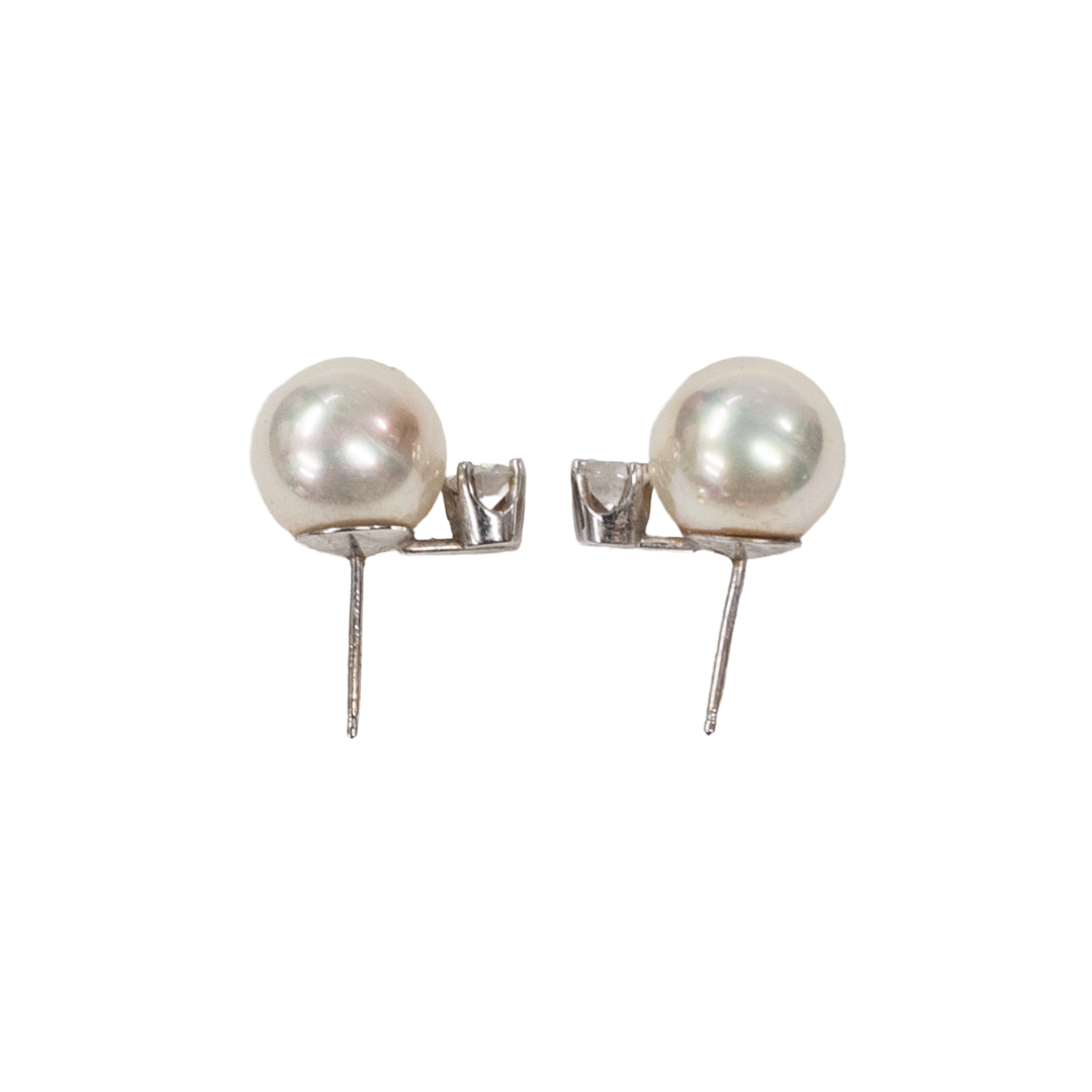 14K White Gold 'Pearl' Stud Earrings