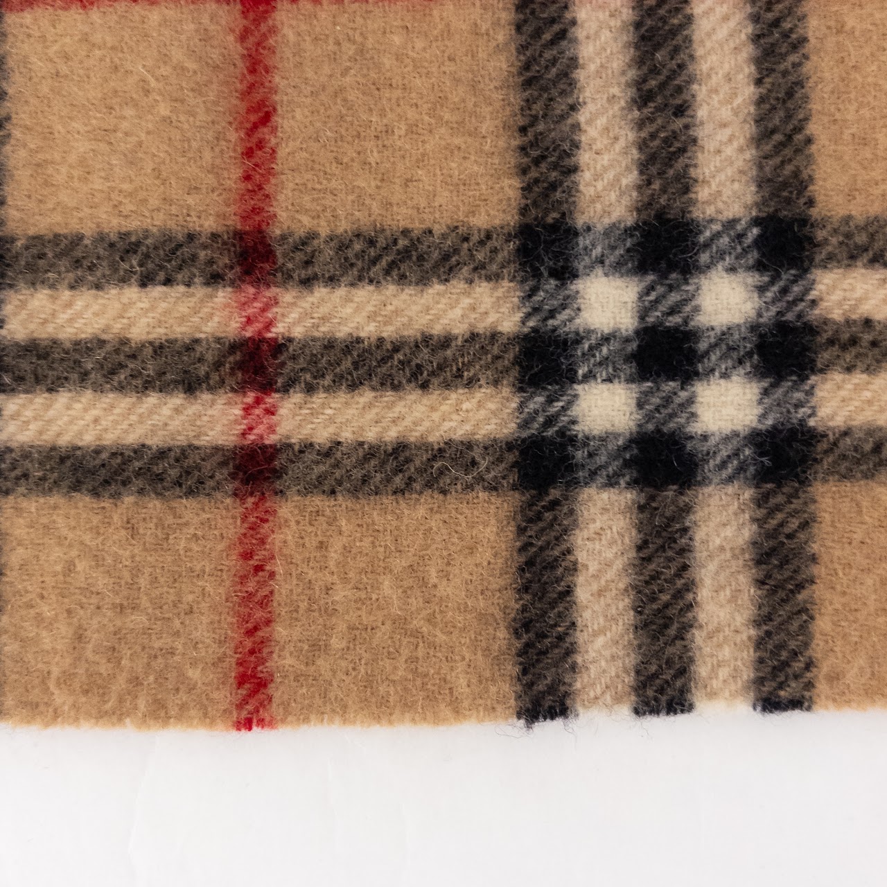 Burberrys of London Lambswool Classic Camel Check Scarf