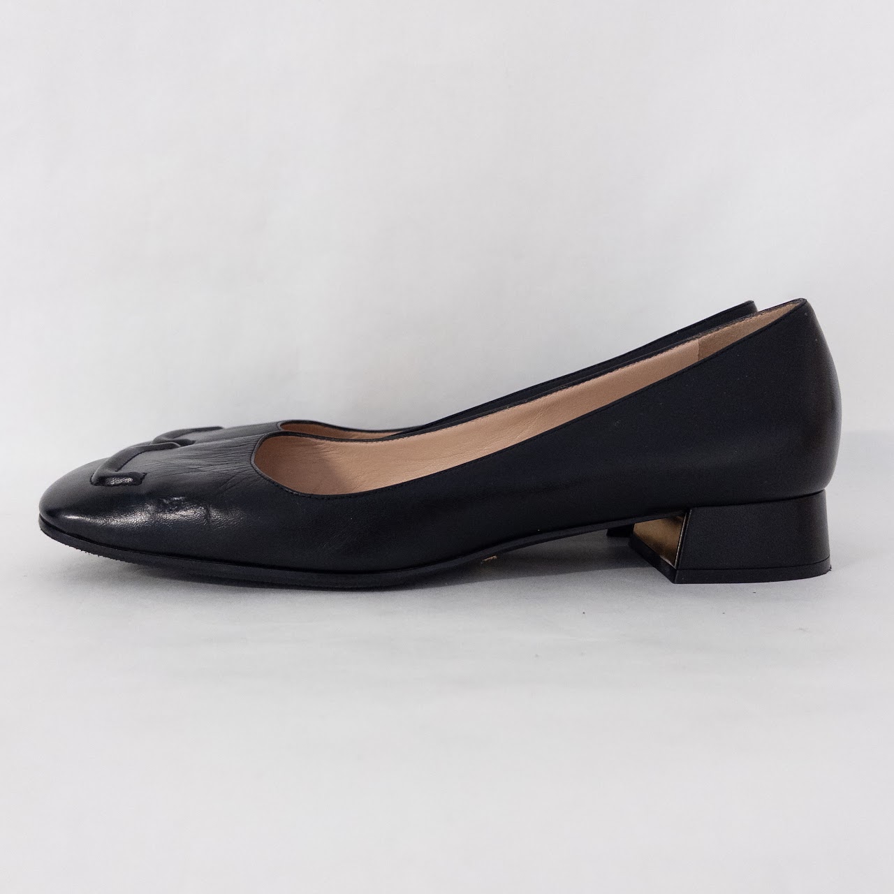 Gucci Square Toe Leather Flats