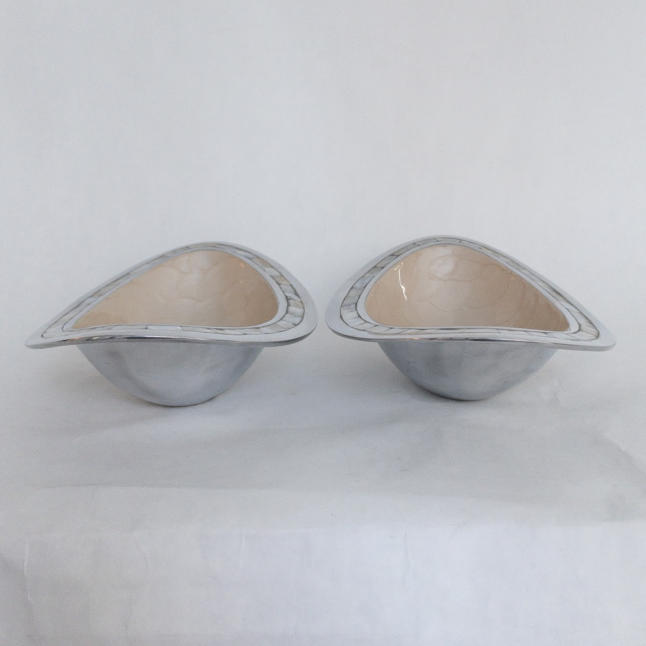 Julia Knight Oval Pagoda Bowl Pair