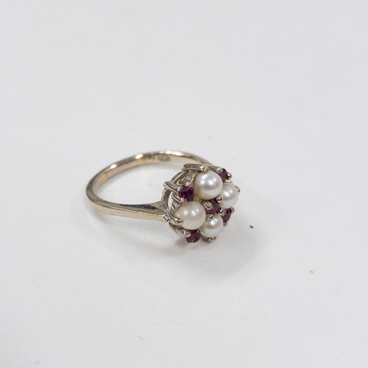 14K White Gold Ring with Pearls and Garnets