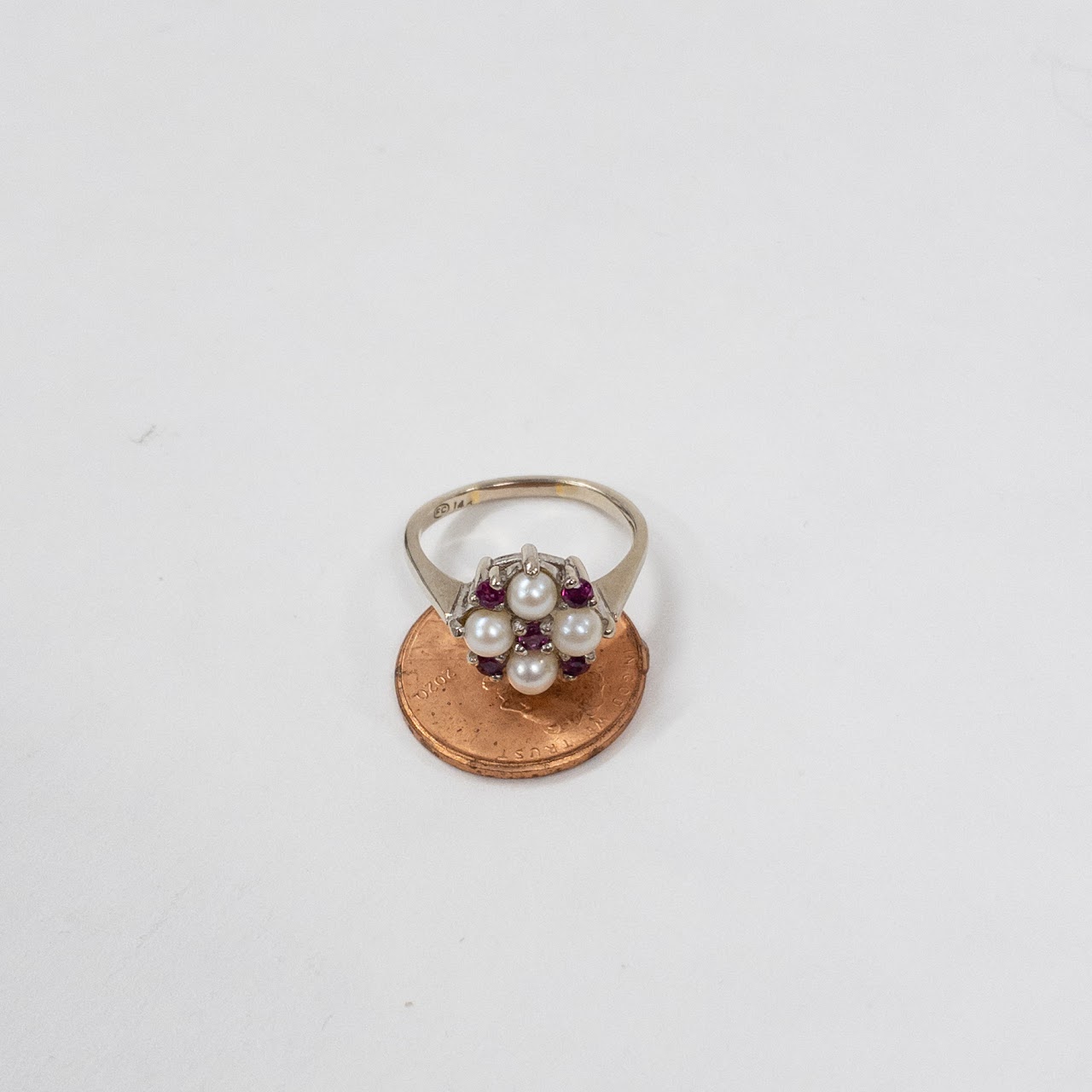 14K White Gold Ring with Pearls and Garnets