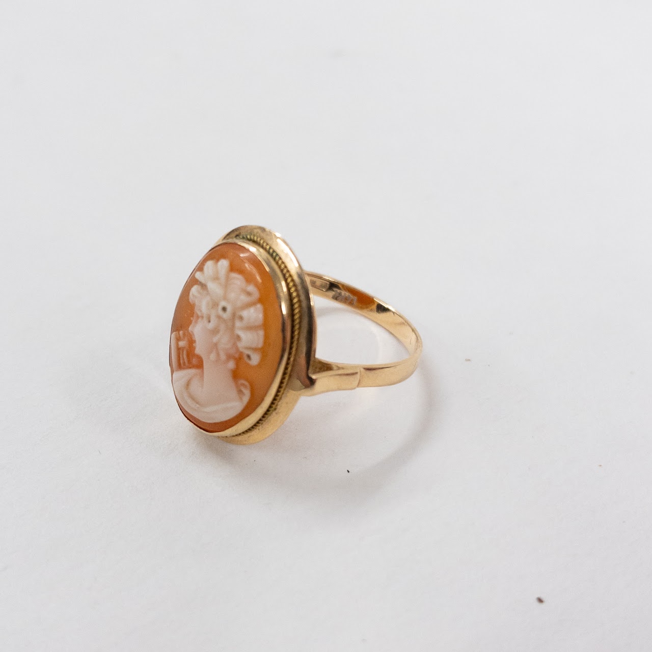 14K Gold Cameo Ring