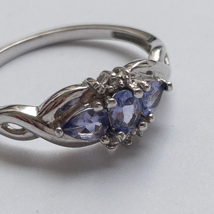 10K White Gold Purple Stone & Diamond  Ring