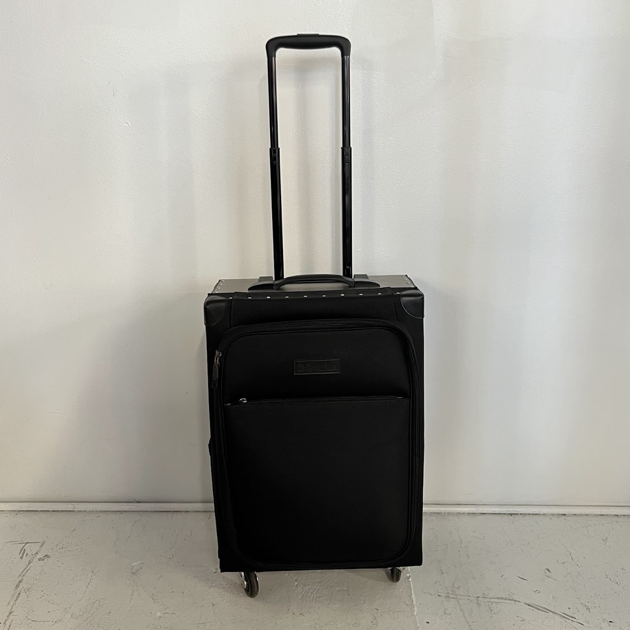 Desertika Italian Titanium and Performance Nylon Rolling Suitcase