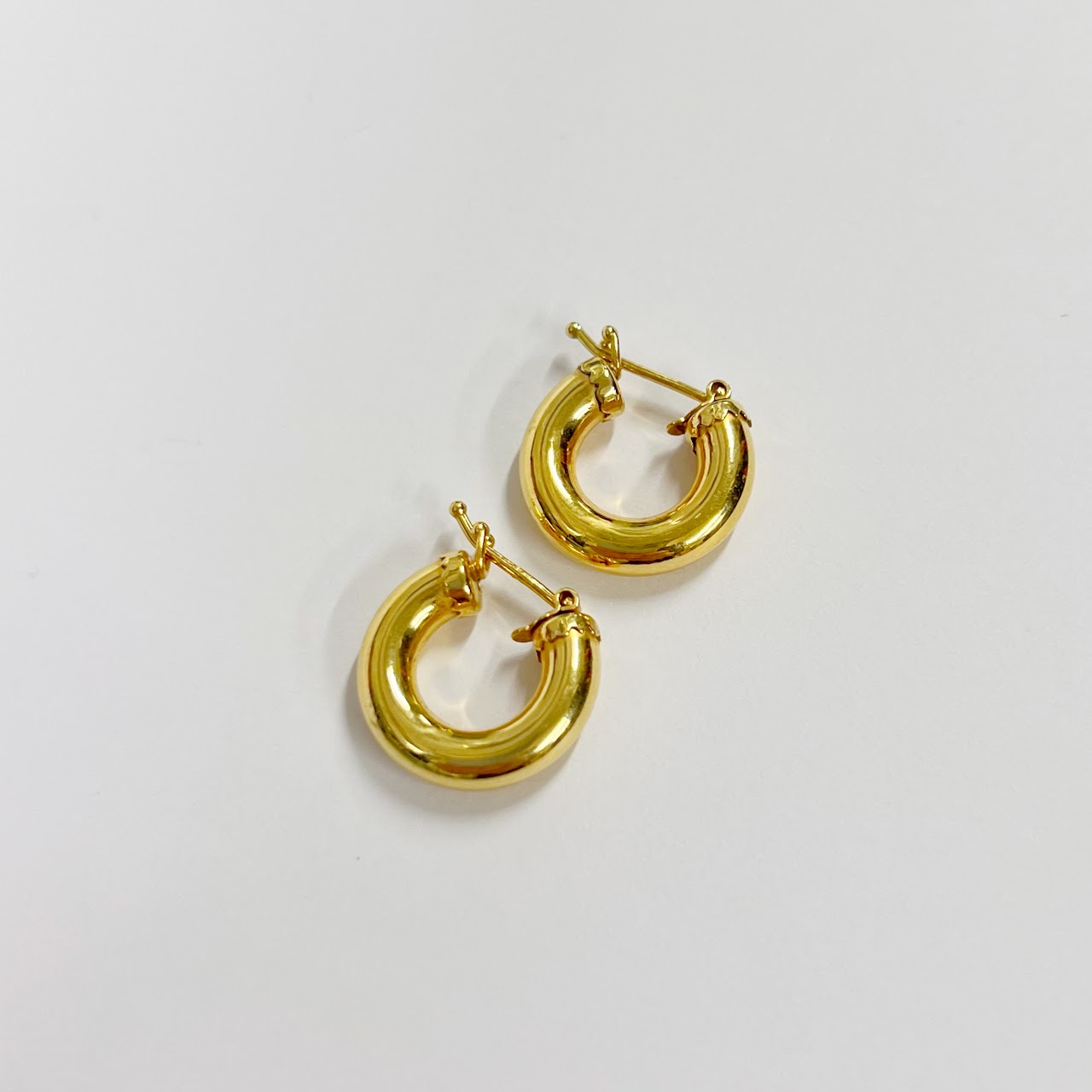 14K Gold Tubular Hoop Earrings