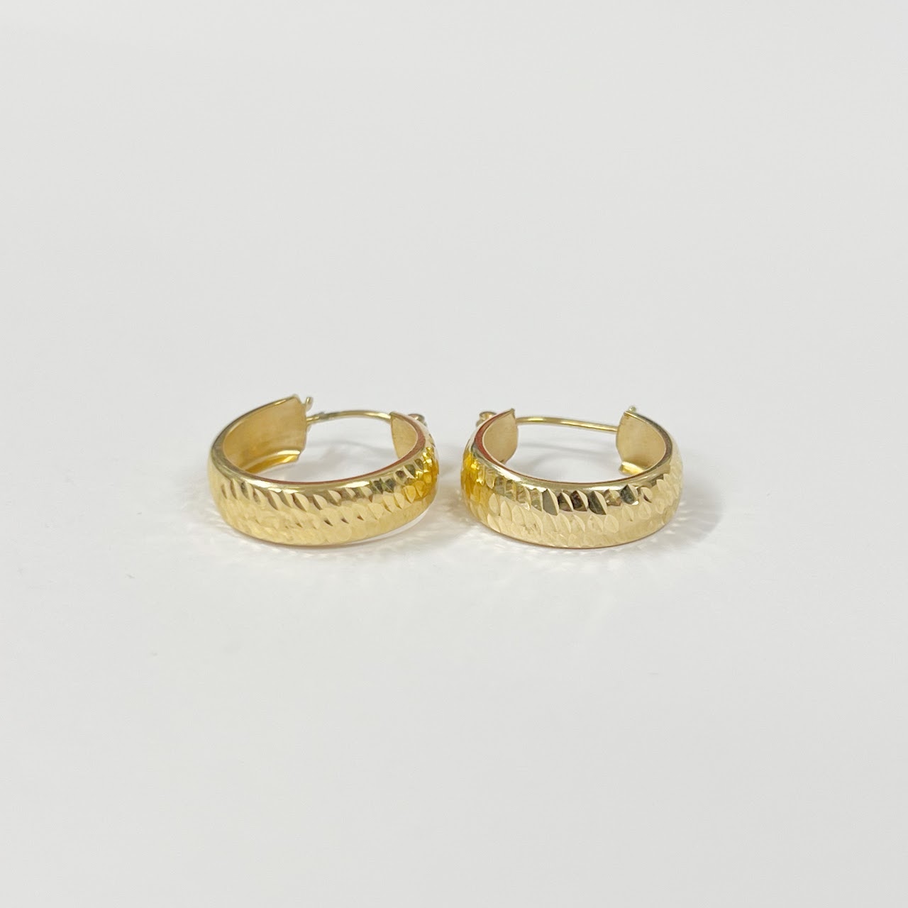 14K Gold Diamond Cut Hoop Earrings