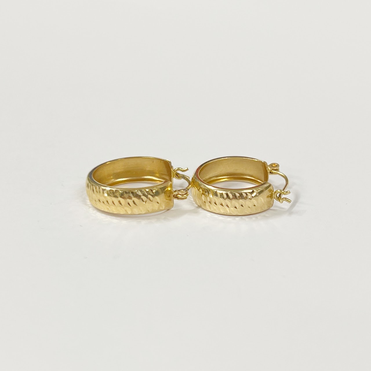 14K Gold Diamond Cut Hoop Earrings