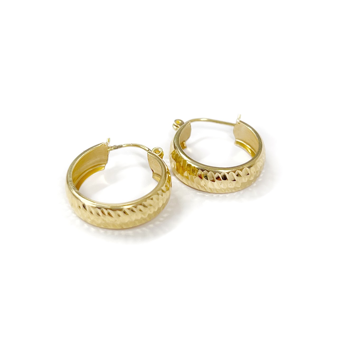 14K Gold Diamond Cut Hoop Earrings