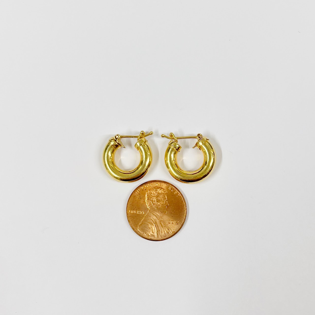 14K Gold Tubular Hoop Earrings