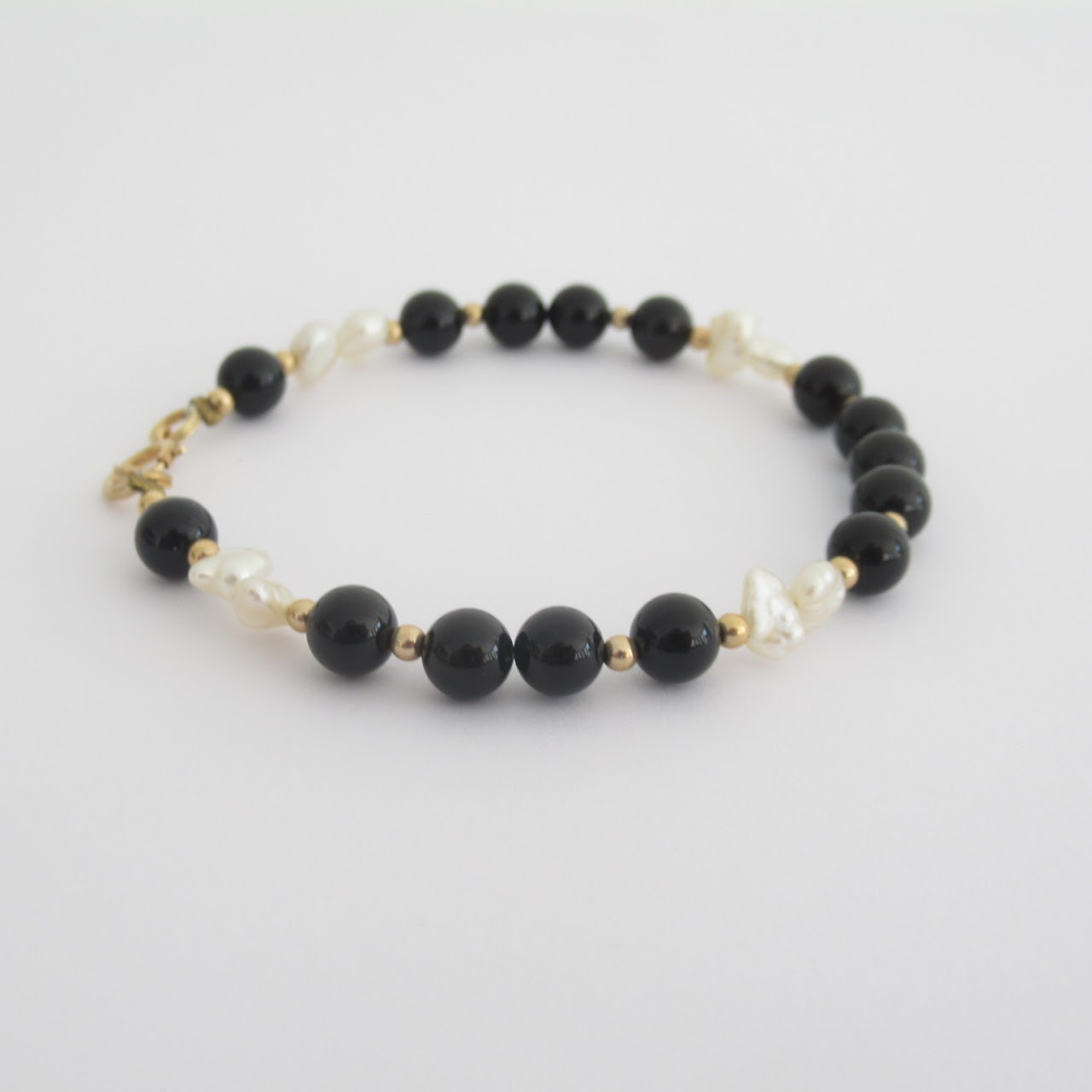 14K Gold, Onyx & Freshwater Pearl Bracelet