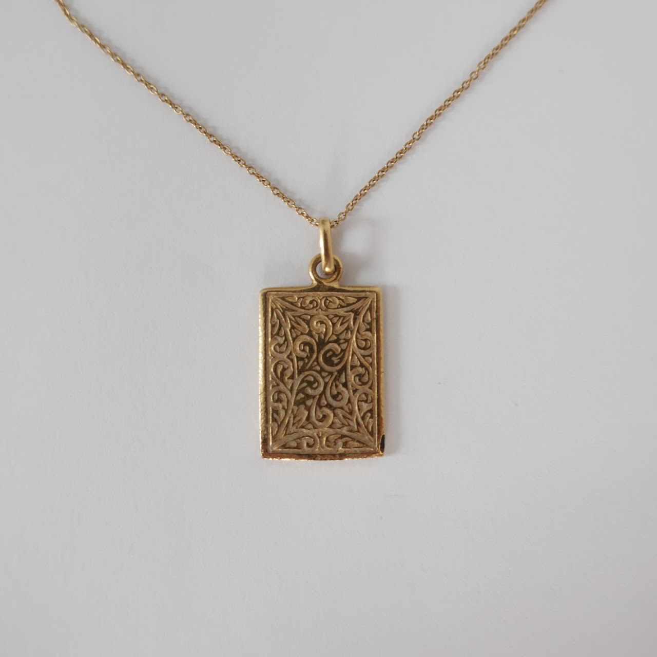 18K Gold & Enamel Pendant on Tiffany Chain