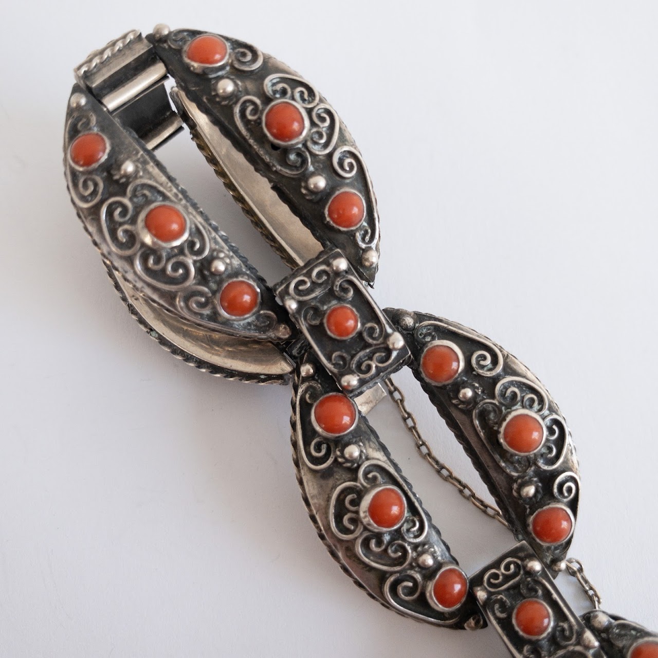 800 Silver & Coral Bracelet