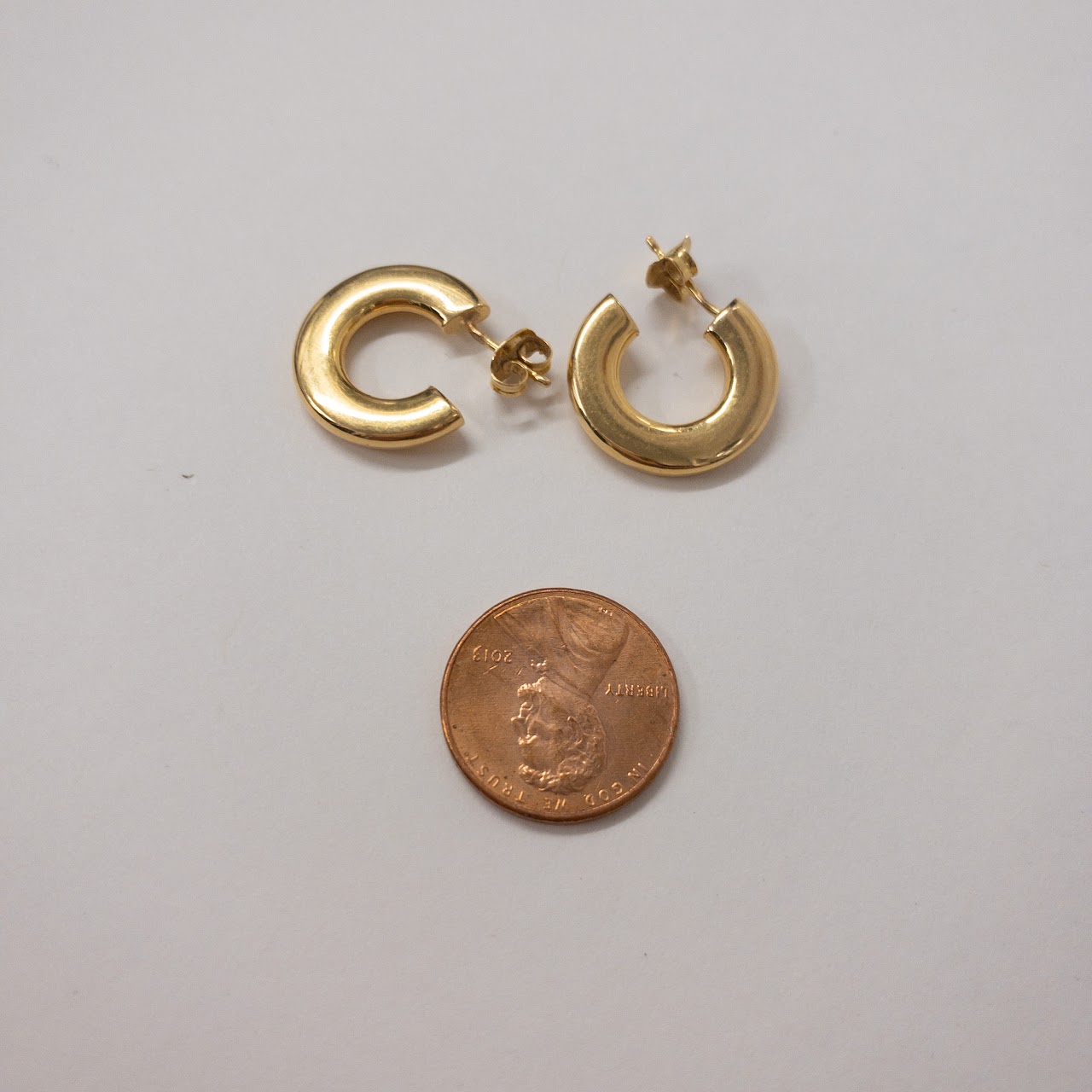 18K Gold Open Hoop Earrings