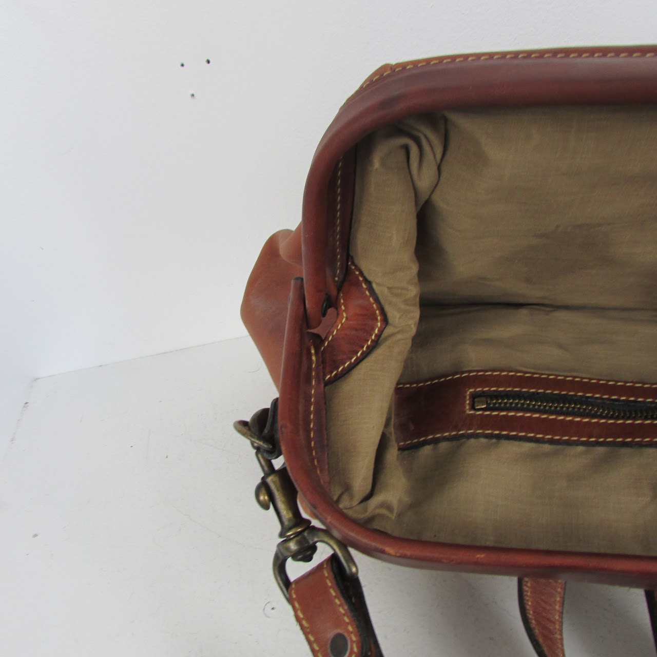 J. Peterman Vintage Gladstone Doctor Bag