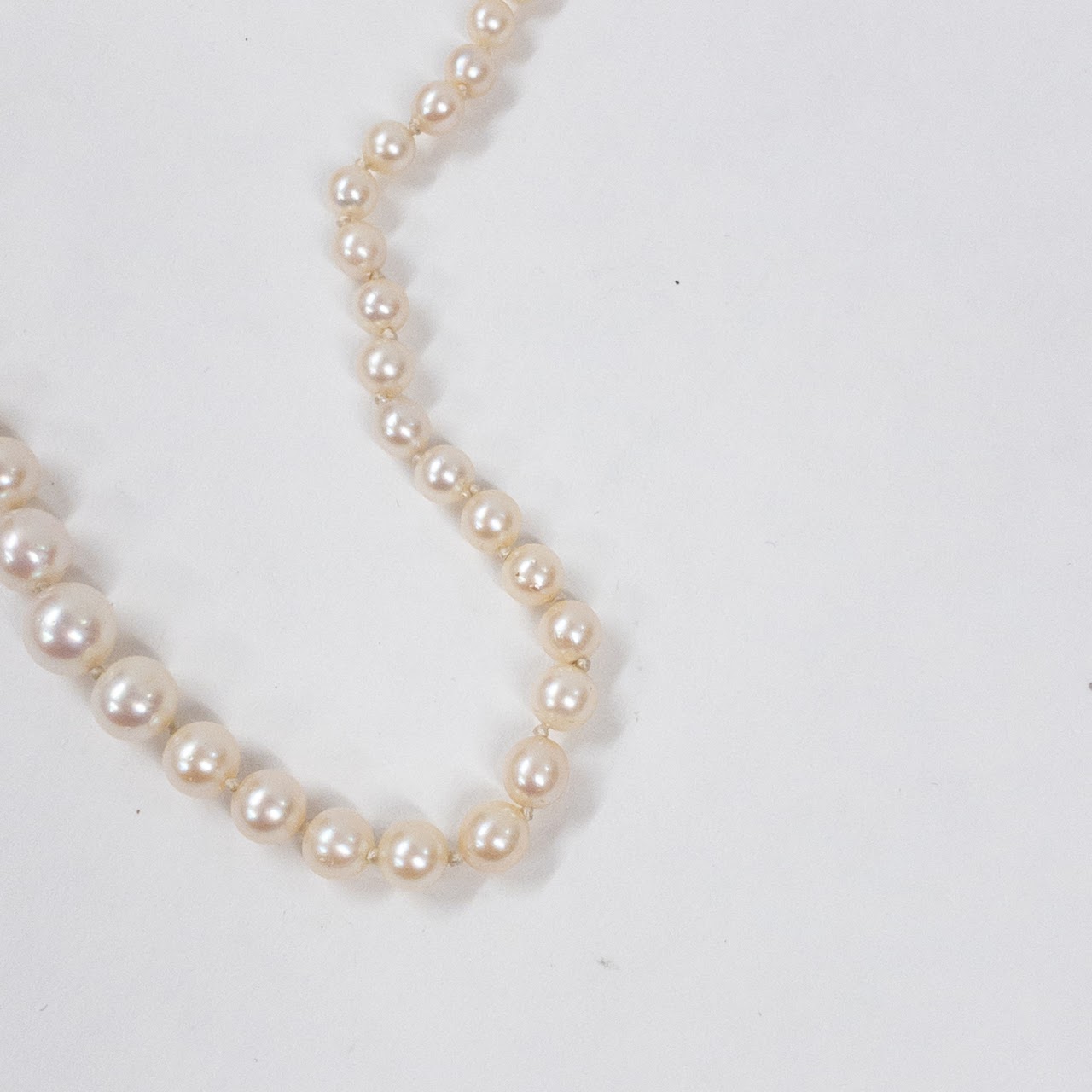 14K White Gold and Graduated Pearl Choker Necklace