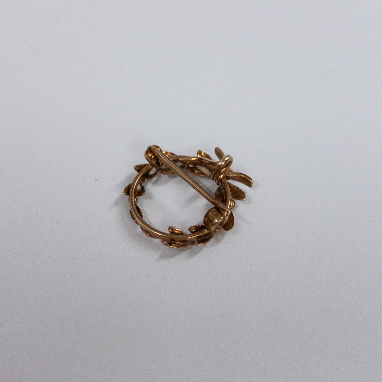 14K Gold Mini Wreath Brooch