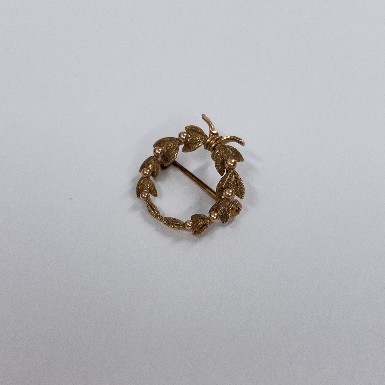 14K Gold Mini Wreath Brooch