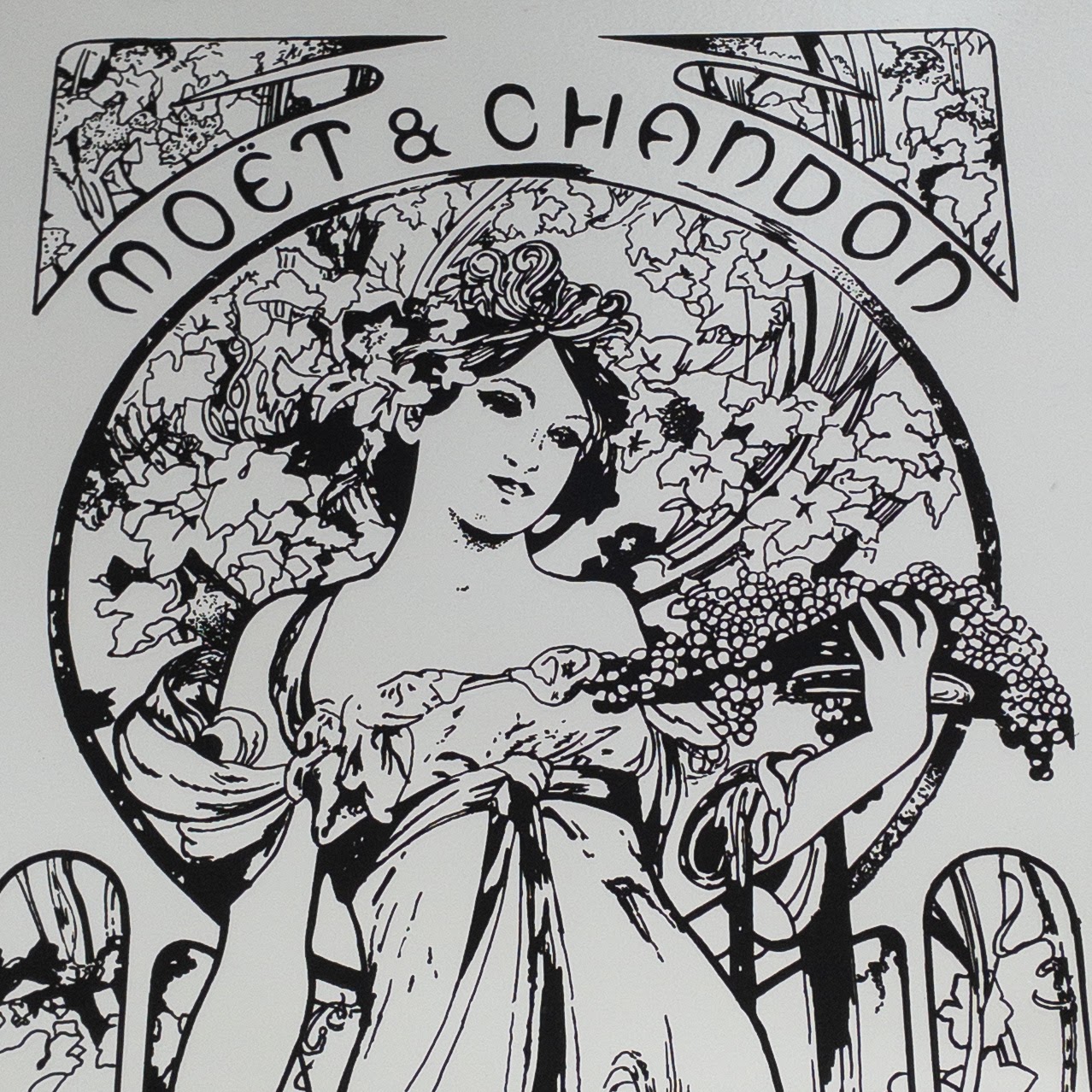 Alphonse Mucha 'Moet & Chandon: La Festival Du Champagne' Decorative Mirror