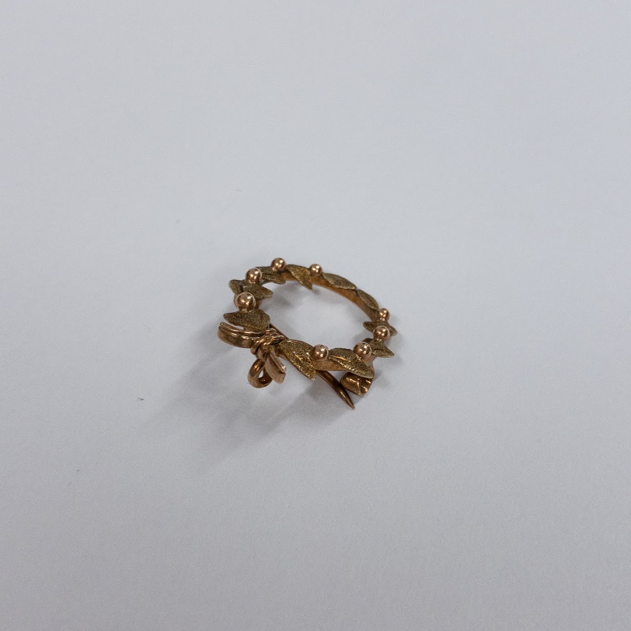 14K Gold Mini Wreath Brooch