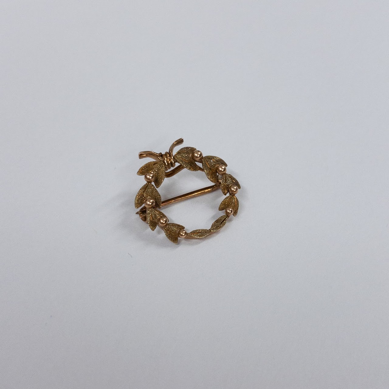 14K Gold Mini Wreath Brooch