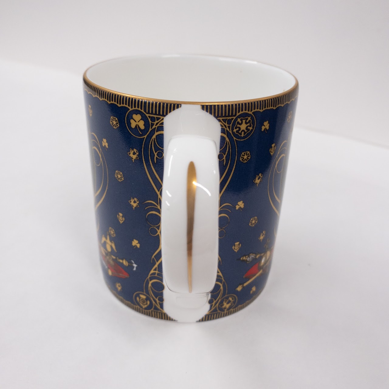 Halcyon Days MINT  'Longest Reigning Monarch' Commemorative Bone China Mug