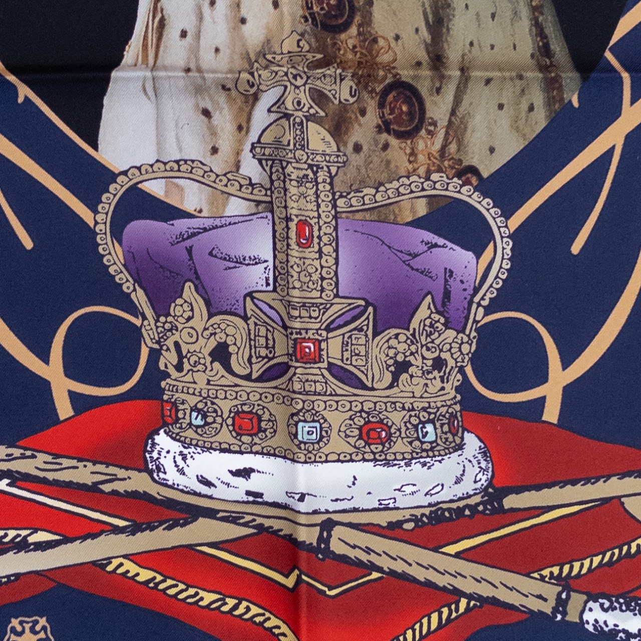 Halcyon Days MINT 'Longest Reigning Monarch' Commemorative Silk Scarf