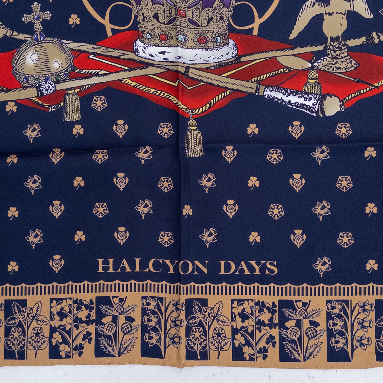 Halcyon Days MINT 'Longest Reigning Monarch' Commemorative Silk Scarf