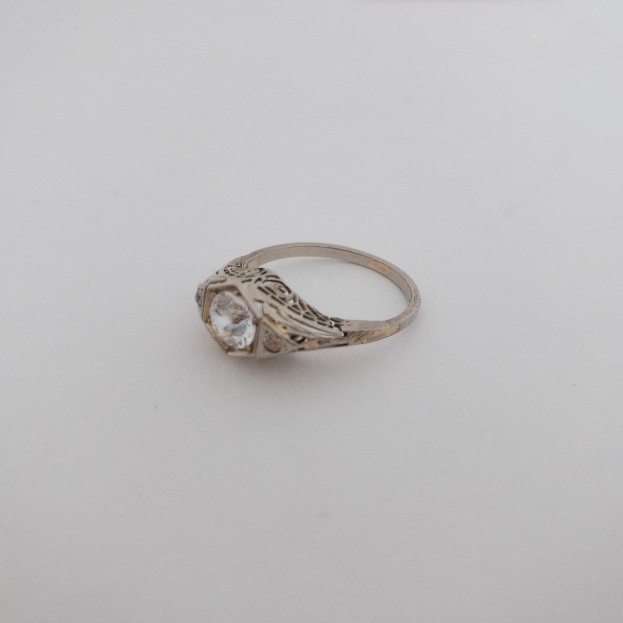 10K White Gold & White Topaz Vintage Ring