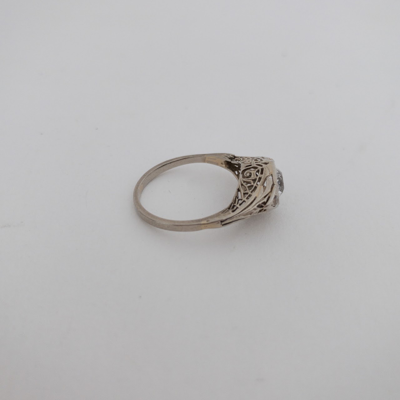 10K White Gold & White Topaz Vintage Ring