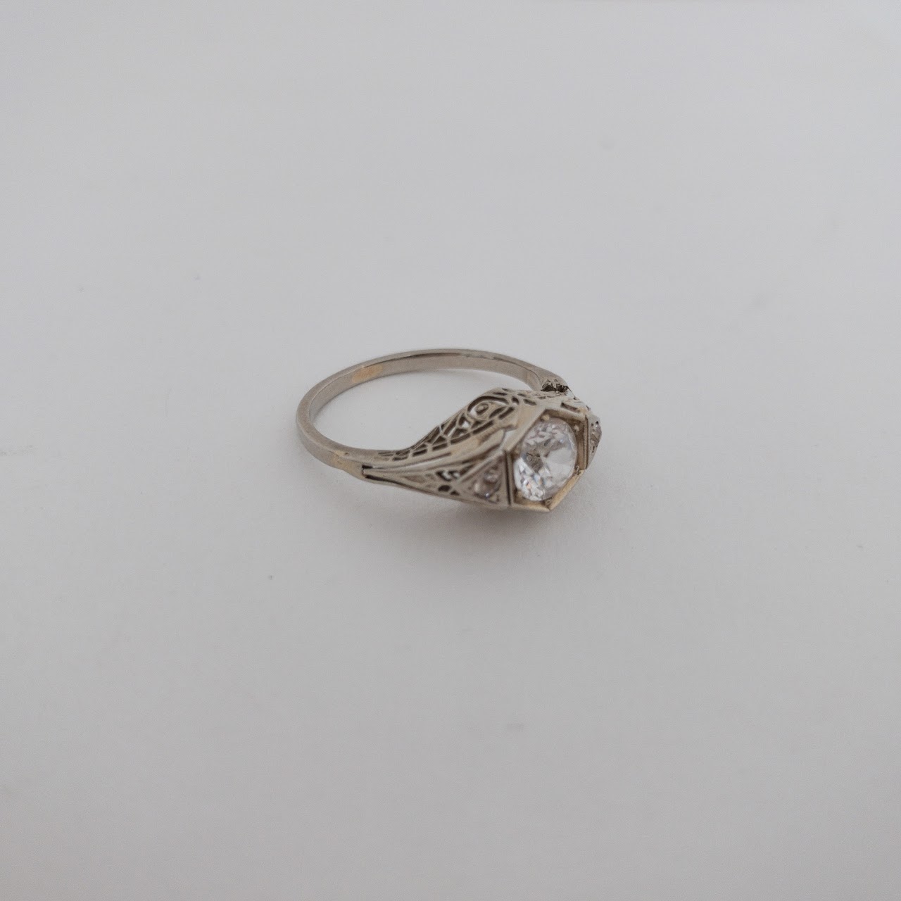 10K White Gold & White Topaz Vintage Ring