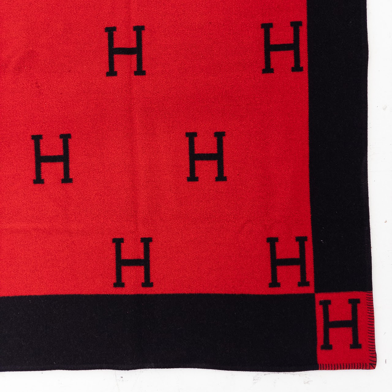 Hermès 'H' Logo Blanket