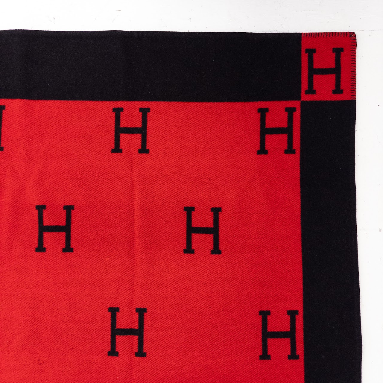 Hermès 'H' Logo Blanket