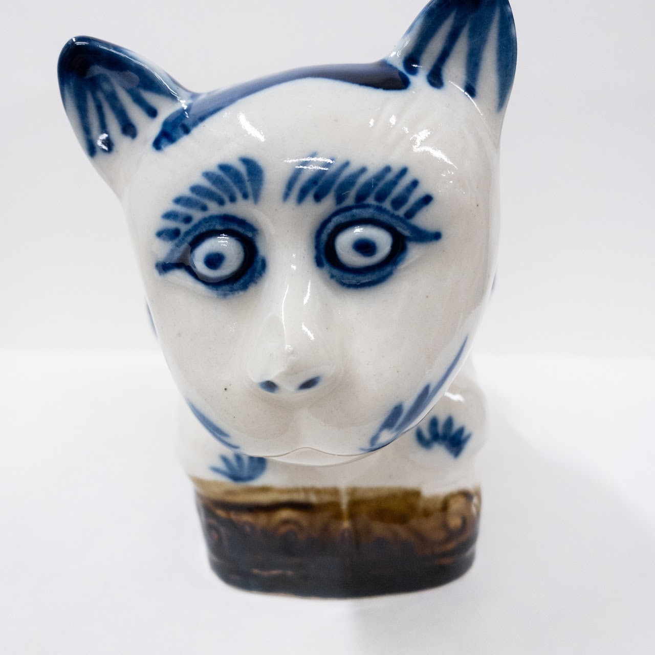 Chinese Porcelain Cat Pillow Headrest