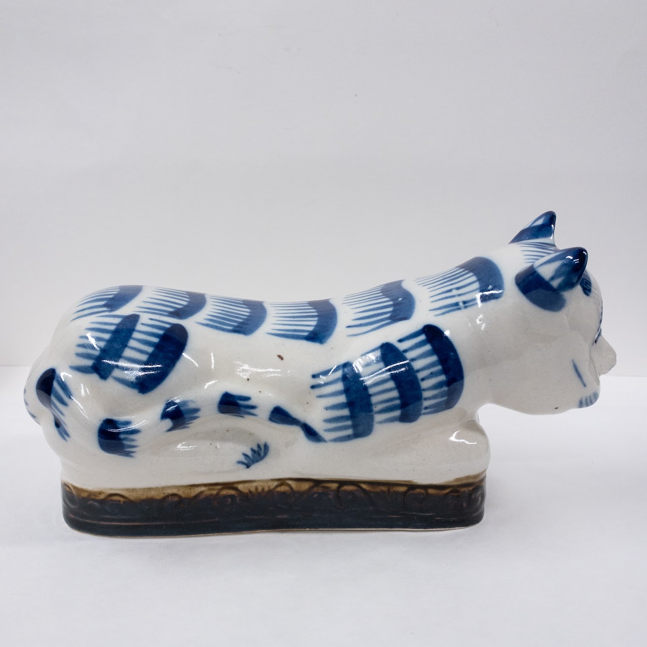 Chinese Porcelain Cat Pillow Headrest