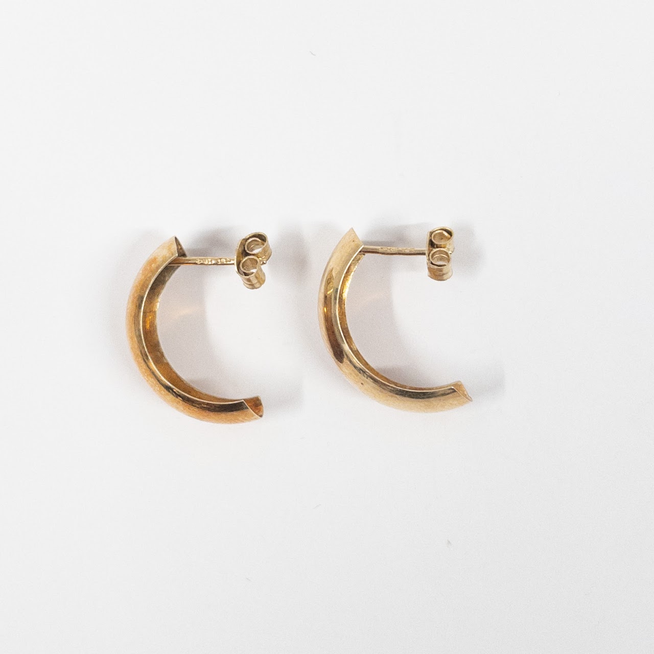 14K Gold Curved Earrings