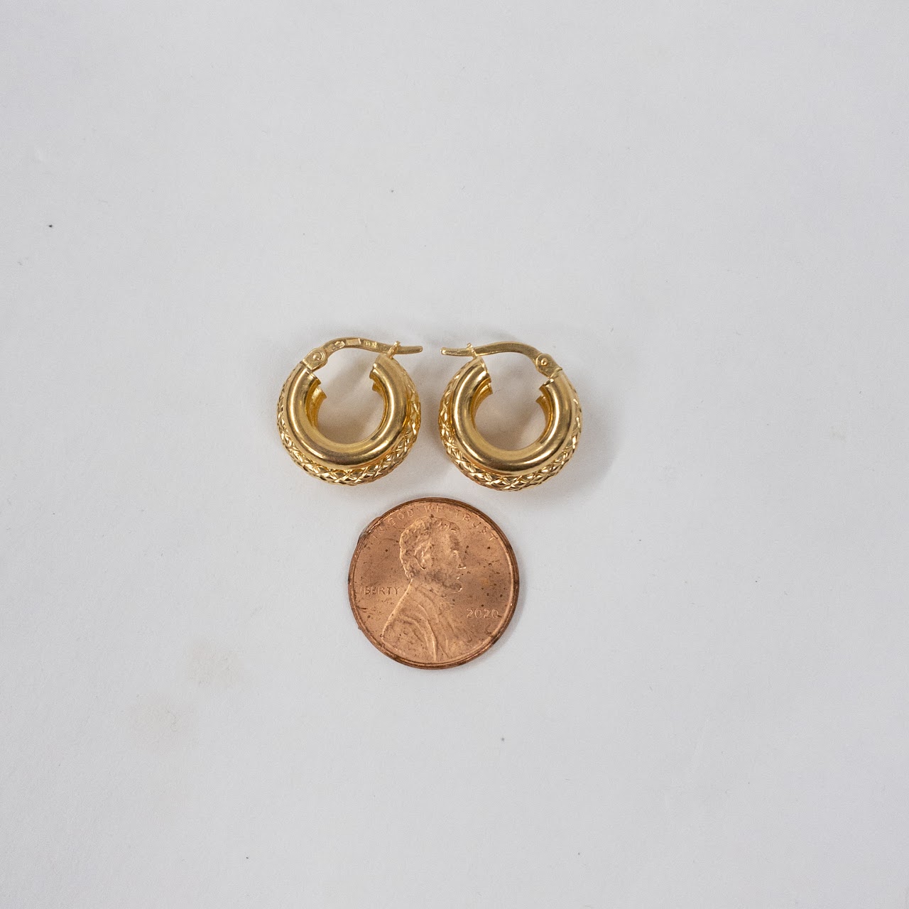 14K Gold Lord & Taylor Decorative Banded Shrimp Curl Earrings